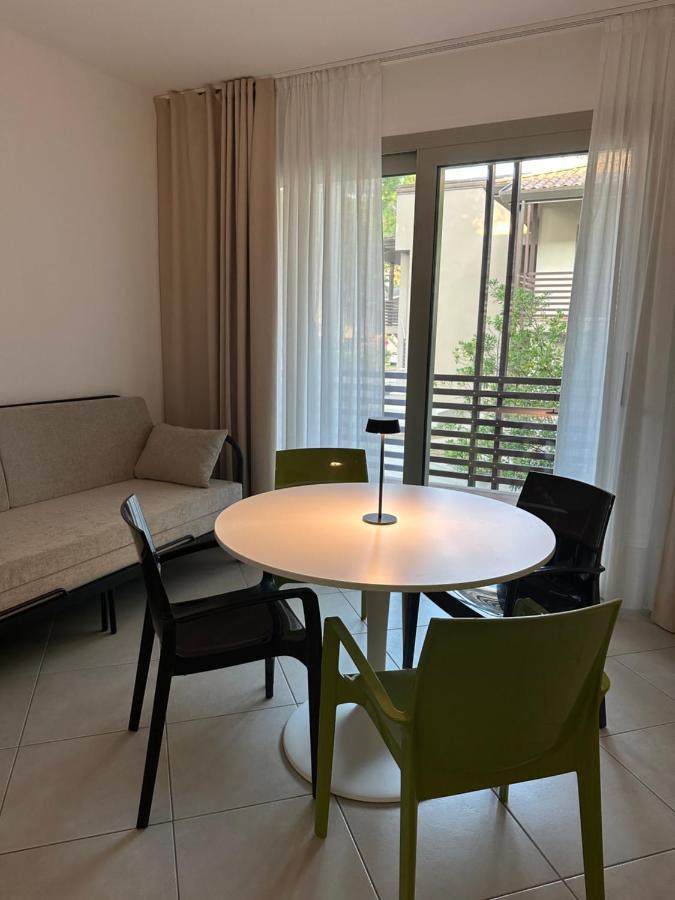 Prassitele Apartments Lignano Sabbiadoro Esterno foto
