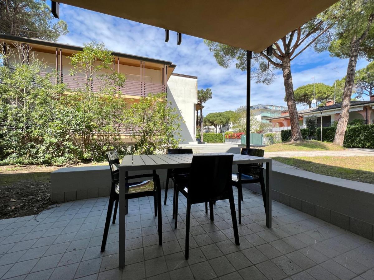 Prassitele Apartments Lignano Sabbiadoro Esterno foto